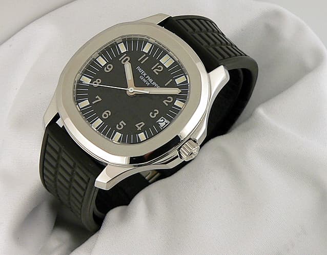 Patek Philippe Large Aquanaut 
5065 
SS/Rubber