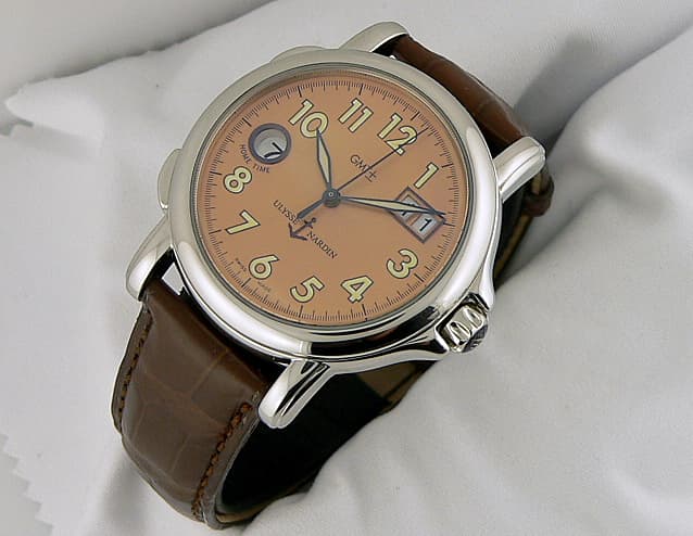 Ulysse Nardin GMT +/- Big Date Salmon Dial