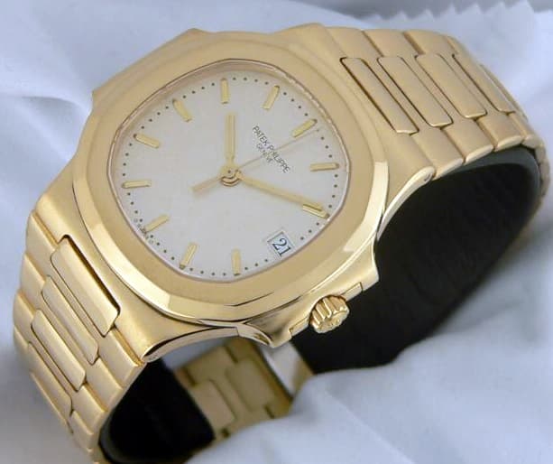 Patek Philippe Nautilus YG/YG
3800