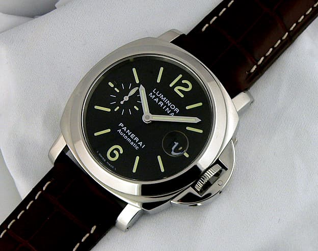 Panerai Luminor Marina 
44mm
