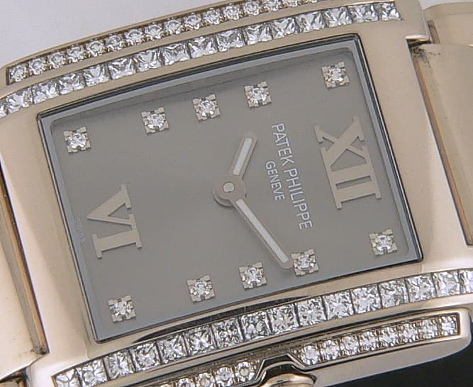 Patek Philippe Twenty-4 4910 WG/WG White
