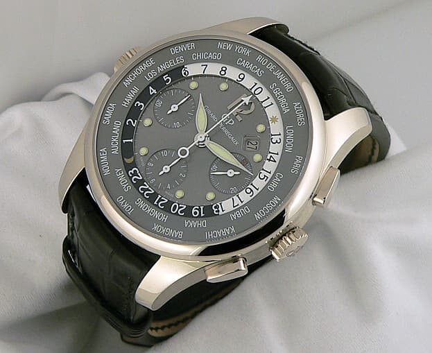 Girard Perregaux World Time WW.TC Chrono WG
Gray dial