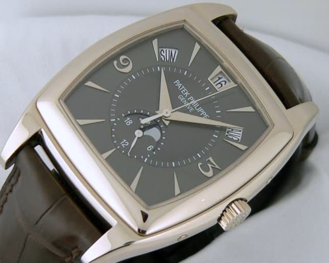 Patek Philippe Gondolo Calendario 5135 WG grey dial