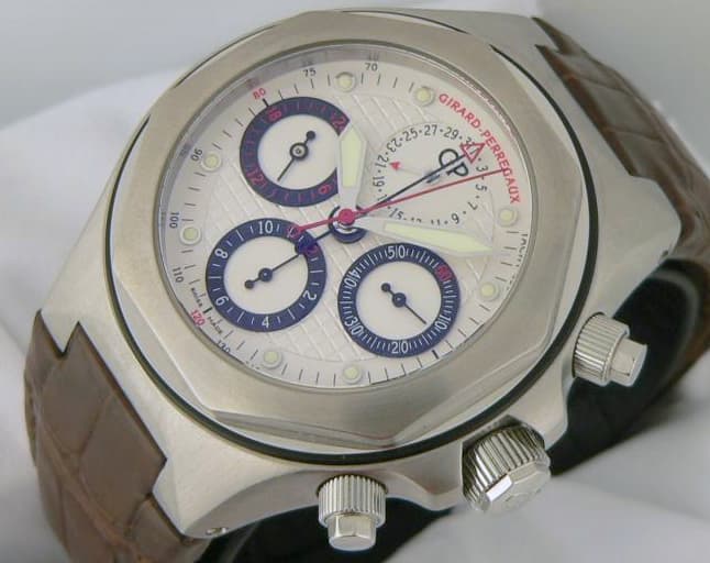Girard Perregaux Laureato EVO3 SS-Strap
White
