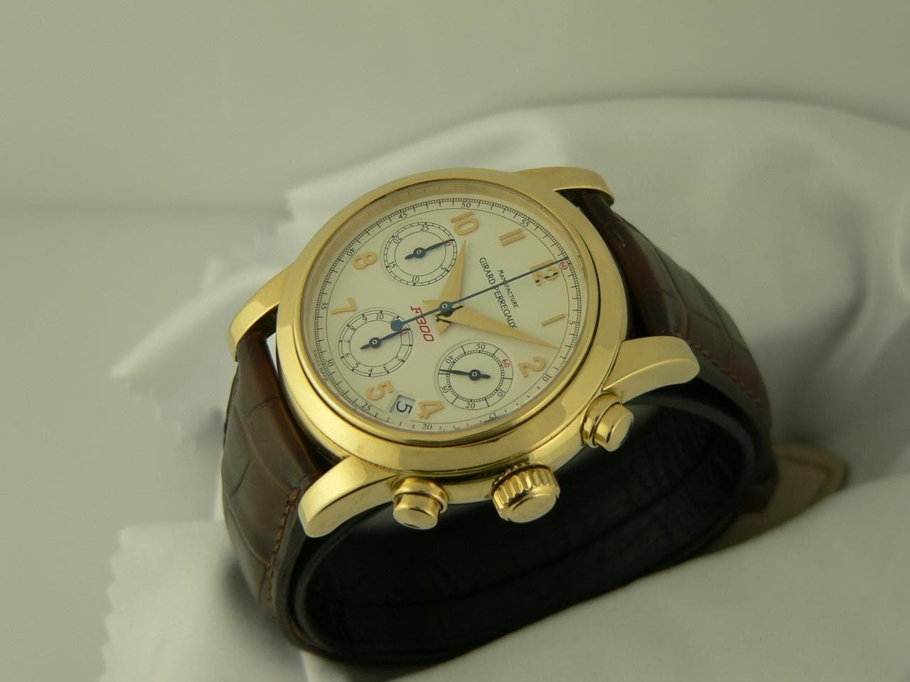 Girard Perregaux Ferrari Chrono 18K Yellow