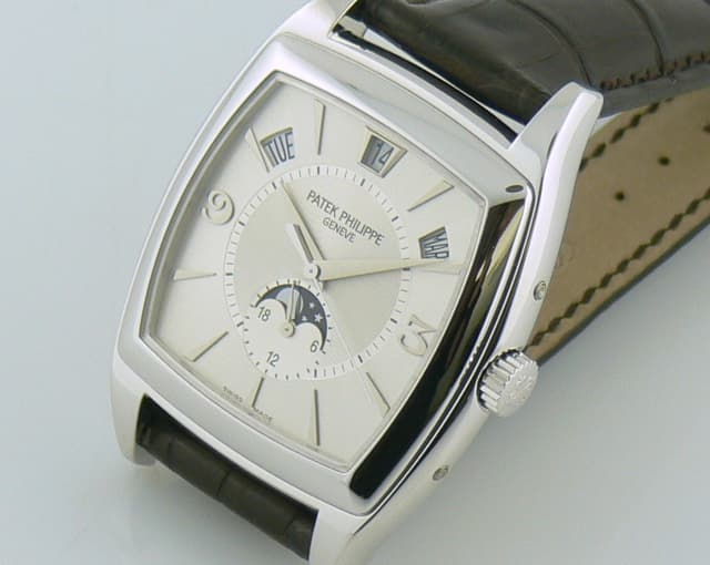 Patek Philippe Gondolo Calendario 5135G White Dial