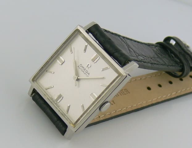 Omega SS Square Auto