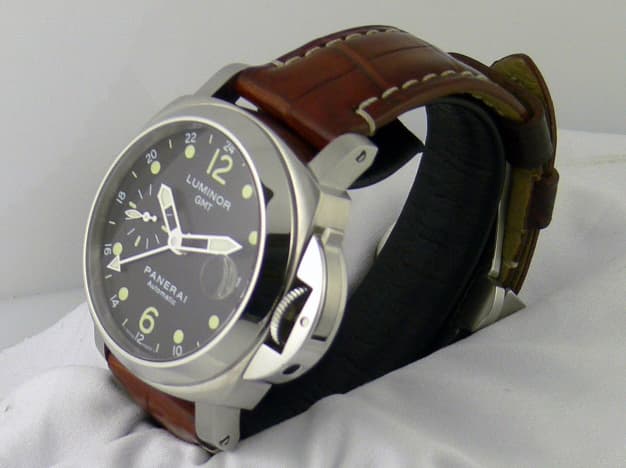Panerai Luminor GMT 40mm
