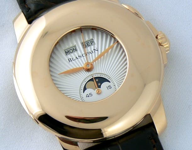 Blancpain Half Hunter Moon Phase Rose Gold
Limited Edition

