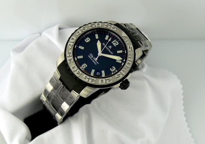 Blancpain Fifty Fathoms Black
SS/Rubber Bracelet