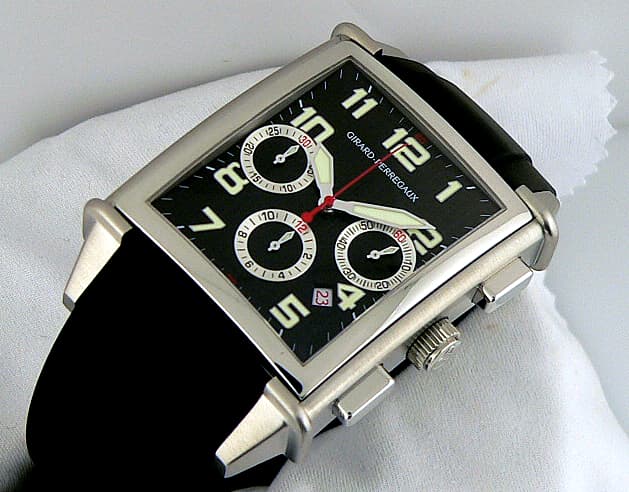 Girard Perregaux Vintage 1945 Chrono XXL
LTD