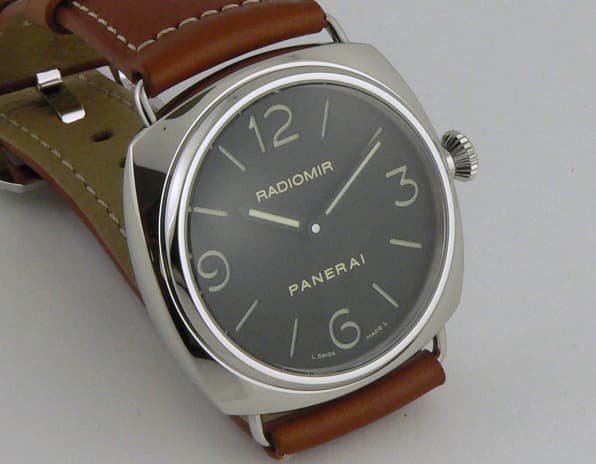 Panerai Radiomir Base 45mm
PAM210