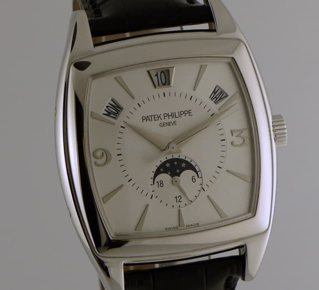 Patek Philippe Gondolo Calendario 5135G White Dial