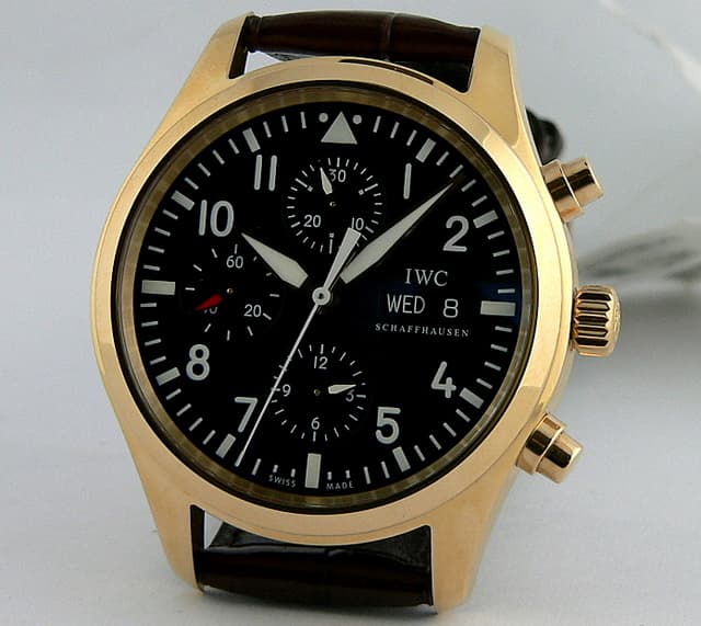IWC Fliegeruhr Chrono Black Dial 42mm
Rose Gold