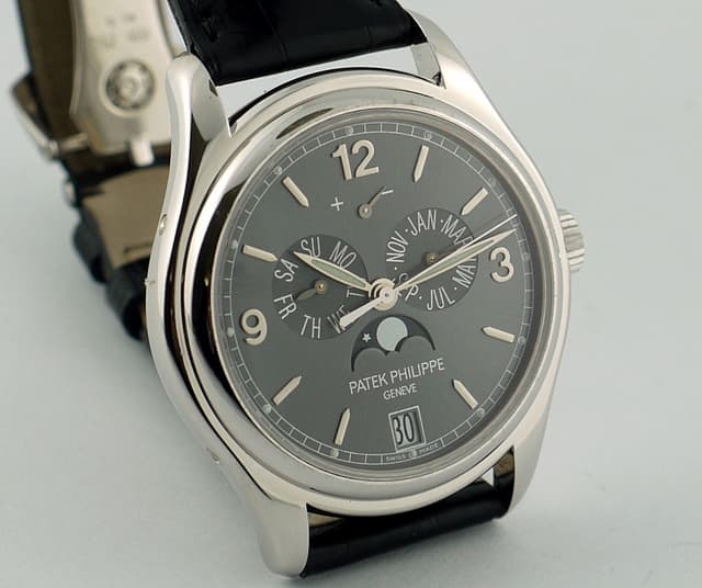 Patek Philippe 5146 White Gold Annual Calendar Gray Dial