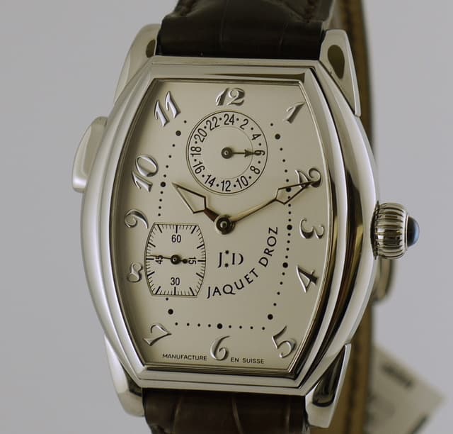 Jaquet Droz Tonneau, GMT