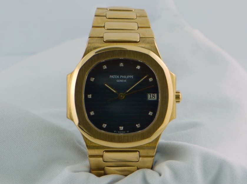 Patek Philippe Nautilus Lady YG/YG
3900