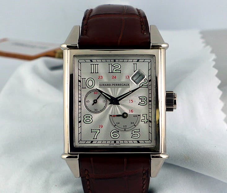 Girard Perregaux Vintage 1945 WG Reserve
Silver Dial