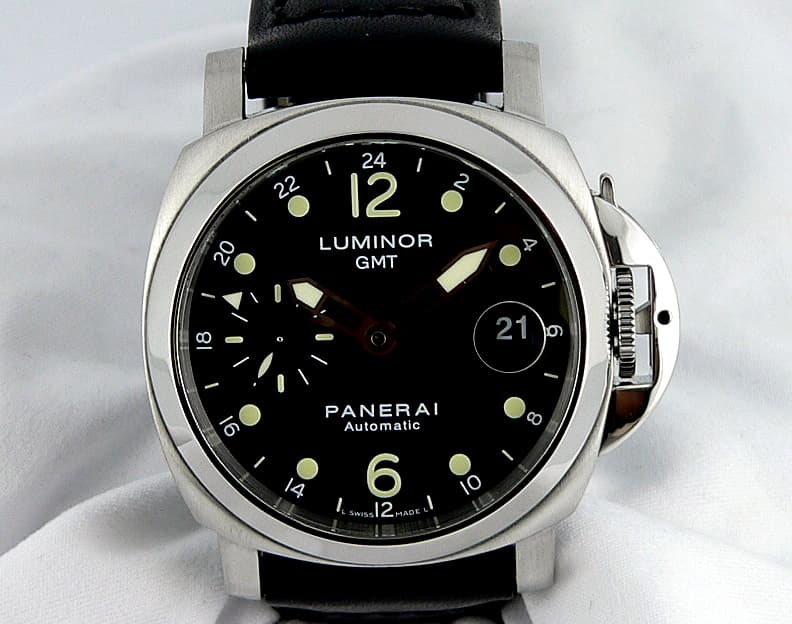 Panerai Luminor GMT 40mm
