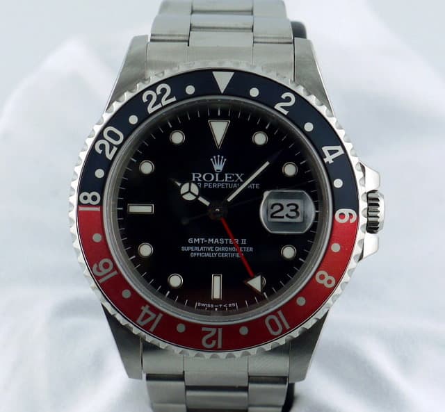 Rolex GMT Master II Red Black
U Series