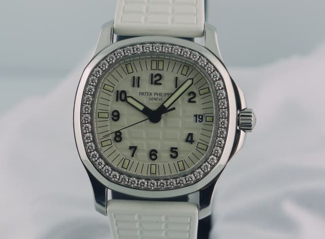 Patek Philippe 5067 Aquanaut
Steel/Diamond
Pure White dial

