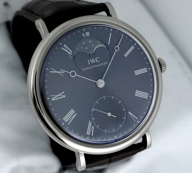 IWC Portofino Vintage Collection Manual Wind
18K WG NEW