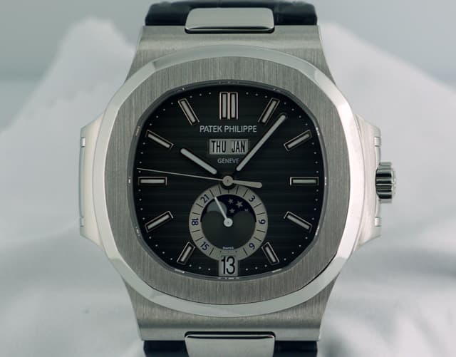 Patek Philippe Annual Calendar
 Nautilus 5726 SS/Strap