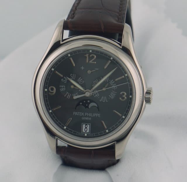 Patek Philippe 5146 White Gold Annual Calendar Gray Dial