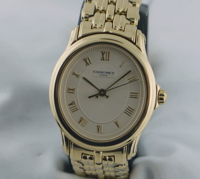 Chaumet Ladys Oval Shaped 18K YG / YG 