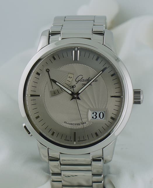 Glashutte Original Senator Power Reserve
100-01-03-02-14