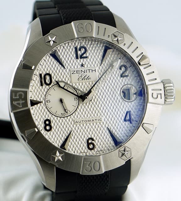 Zenith Defy Classic 
Silver Dial