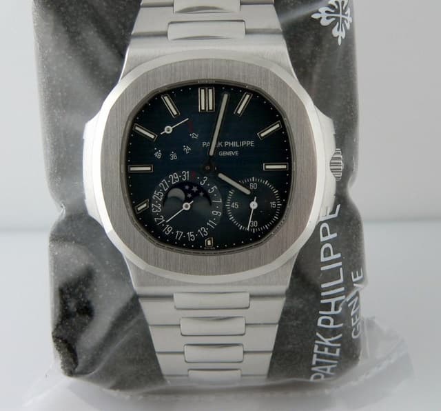 Patek Philippe Jumbo Nautilus 5712 SS/SS