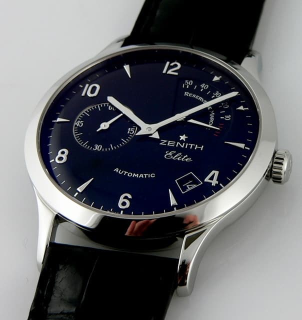 Zenith Class Elite Steel Round
Black Dial
Power Reserve