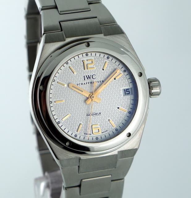IWC Ingenieur
Midsize