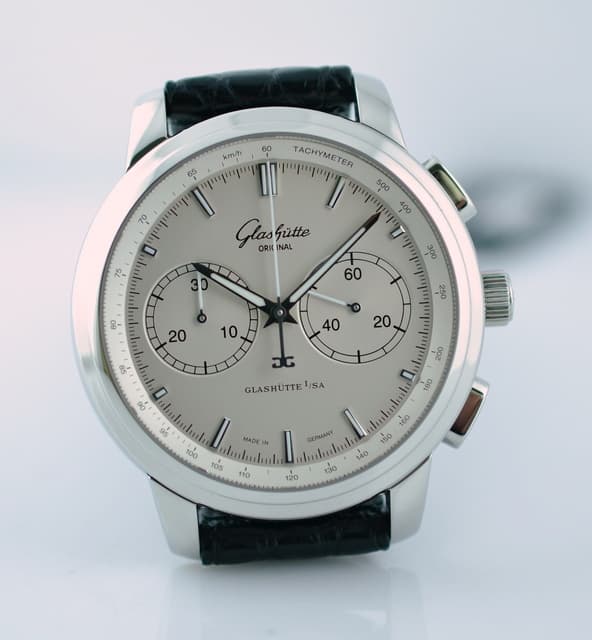 Glashutte Original Senator Chronograph XL SS
Silver Dial