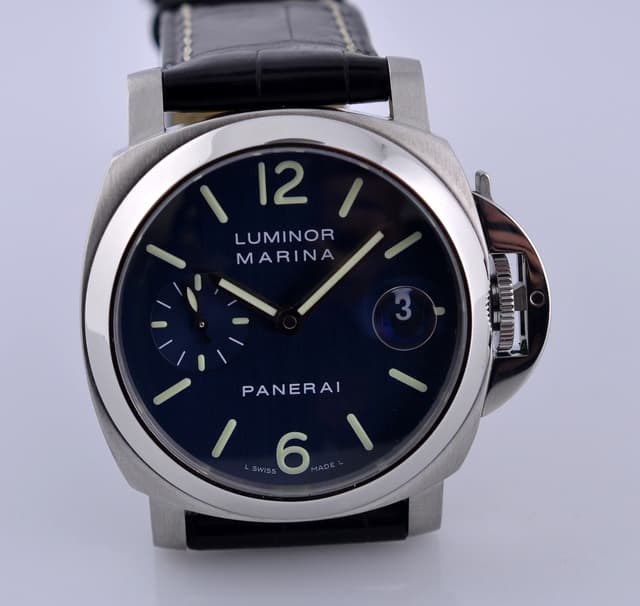 Panerai Luminor Marina 40mm
Blue Dial I Series (2006)