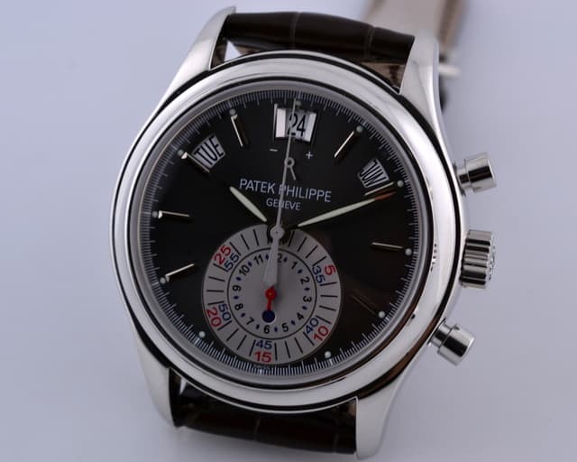 Patek Philippe Platinum Chronograph
Annual Calendar Grey Dial 40.5MM

