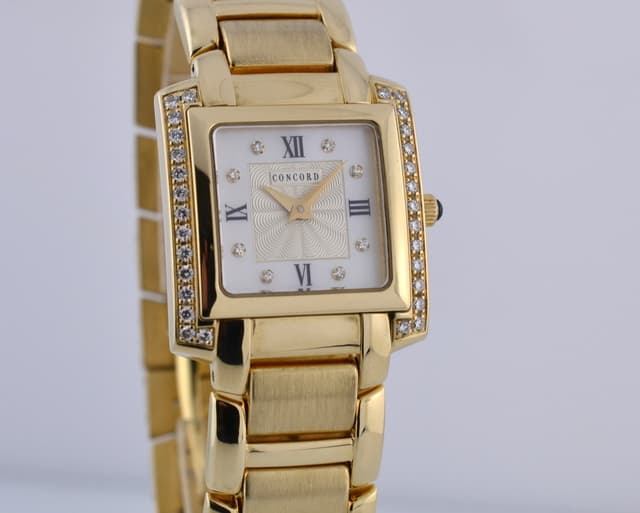 Concord La Tour Collection 14k Classic Diamond Bezel Quartz Ladies