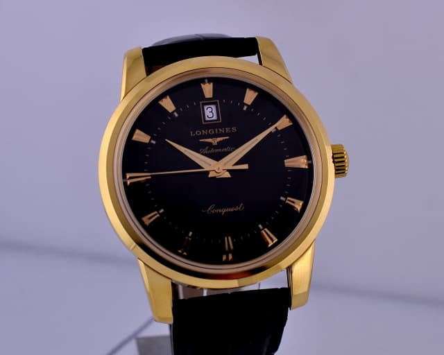 Longines Conquest Heritage
18K Yellow Gold
Black Dial 40MM