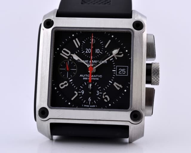 Baume & Mercier Hampton Square Chronograph Black Rubber 