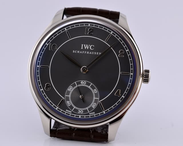 IWC Portuguese Manual Wind, 18k white gold
5445-04