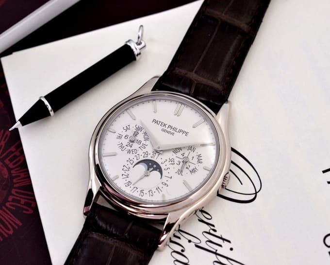 Patek Philippe Perpetual Calendar 18K White Gold 