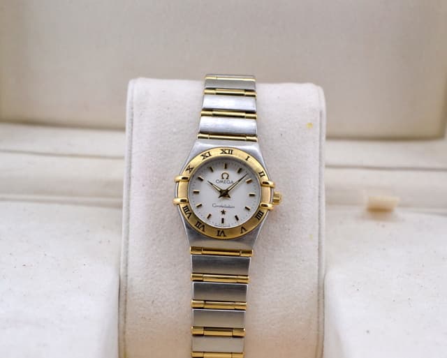 Omega Ladies Constellation 95 Mini Quartz 18K / SS White Dial 
