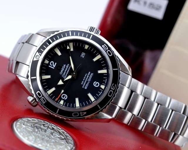 Omega Seamaster Planet Ocean SS / SS 45.5MM