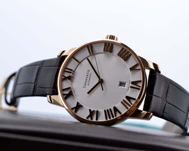 Tiffany Atlas Dome Automatic 18K Rose Gold Silver Dial 42MM  display picture 2