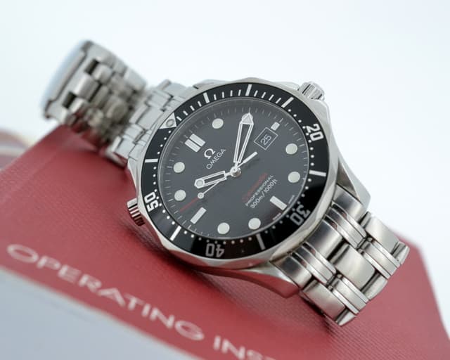 Omega Seamaster Professional Quartz Black Dial SS / SS 