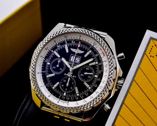 Breitling Bentley 6.75 Black Dial SS / SS 