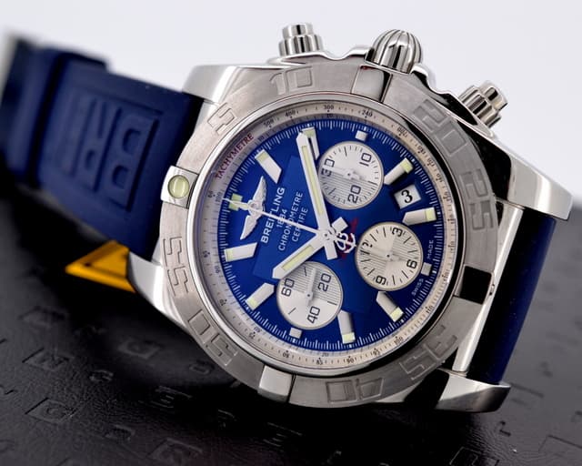 Breitling Chronomat 44 B01 Blue Dial SS / Blue Rubber UNWORN