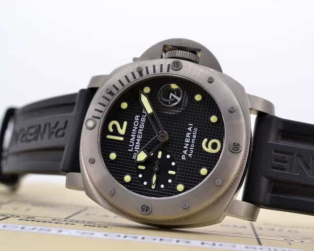 Panerai Luminor Submersible Titanium / Rubber