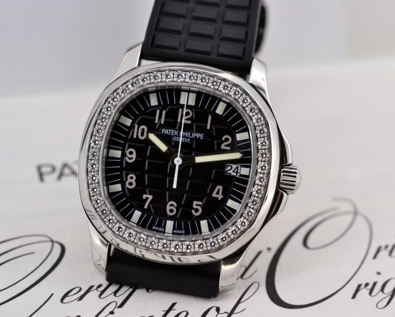 Patek Philippe Lady Aquanaut SS Black Dial / Diamond Bezel

